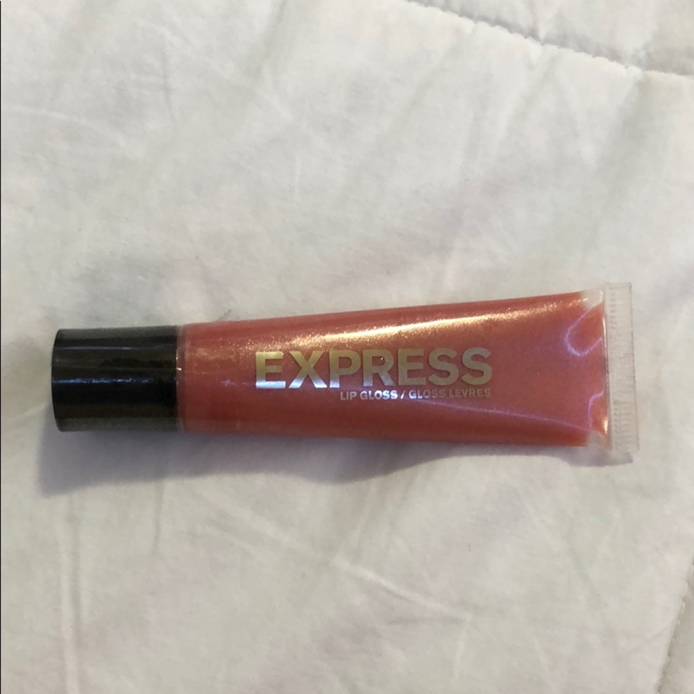 lip gloss